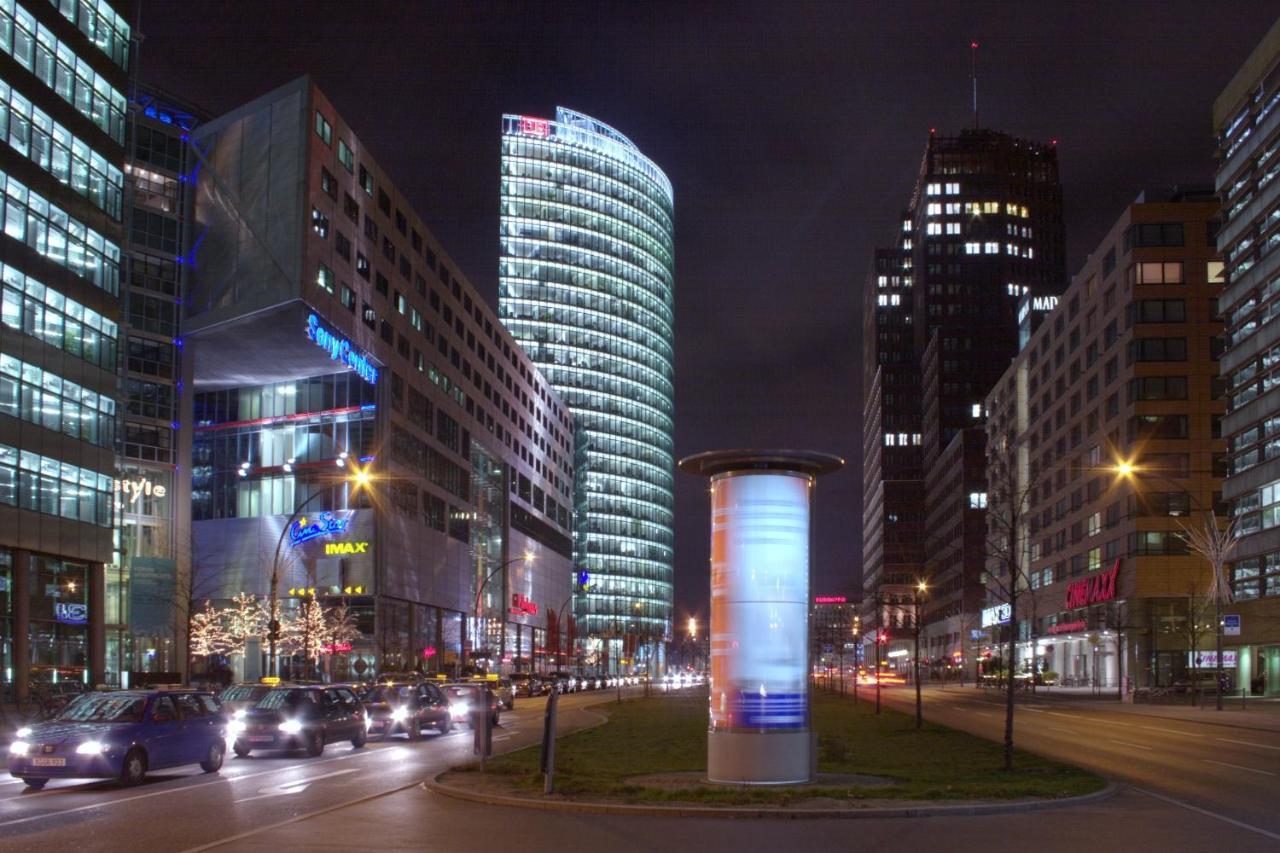 Romantic Style Apartment Berlin Alexanderplatz — Photos 2
